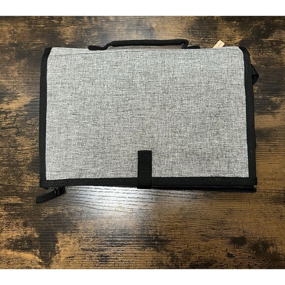 Skip Hop Pronto Portable Changing Mat Gray Black White Travel Diaper Pad - Picture 5 of 5